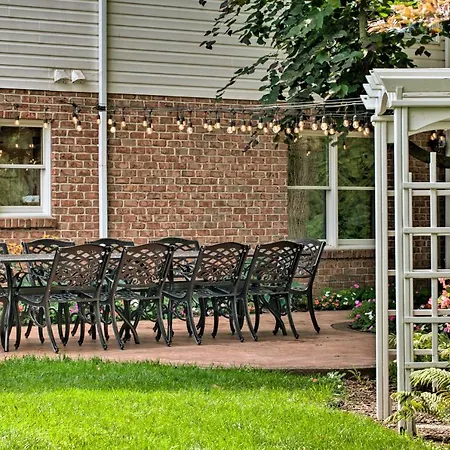 Charming Apartment With Yard And Beautiful Gardens! Manheim Exterior photo