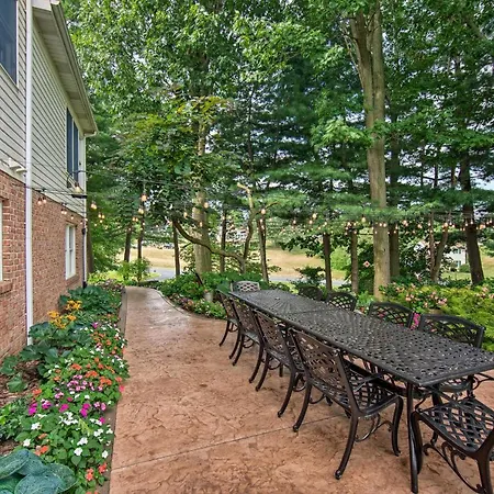 Charming Apartment With Yard And Beautiful Gardens! Manheim Exterior photo