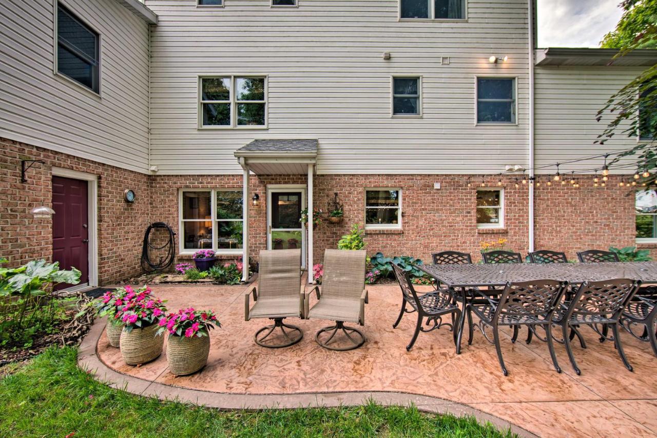 Apartment Charming With Yard And Beautiful Gardens! *